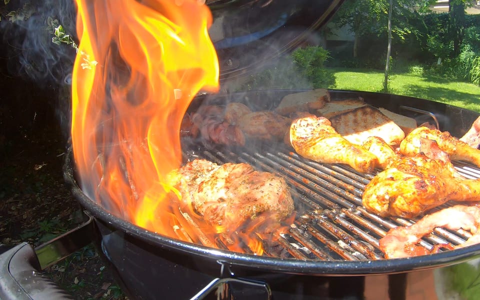 9 błędów, które popełniasz podczas grillowania